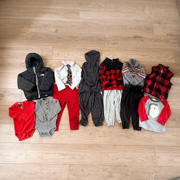 BOYS WARM AND COZY WINTER HOLIDAY CHRISTMAS CLOTHING BUNDLE SIZE 24MONTHS/2T - Picture 1 of 9
